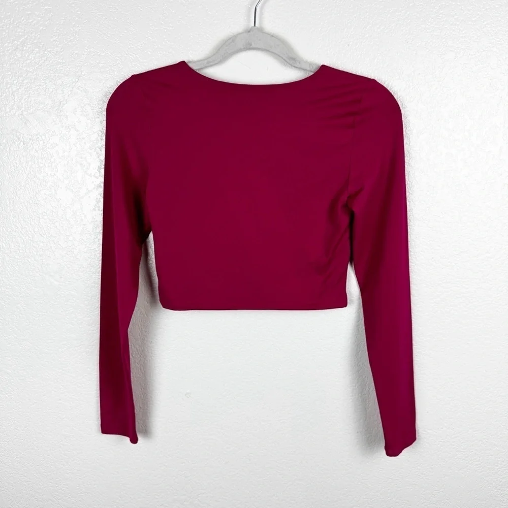 Aritzia Babaton Contour Crew Cropped Long Sleeve Magenta Dark Pink Size Medium